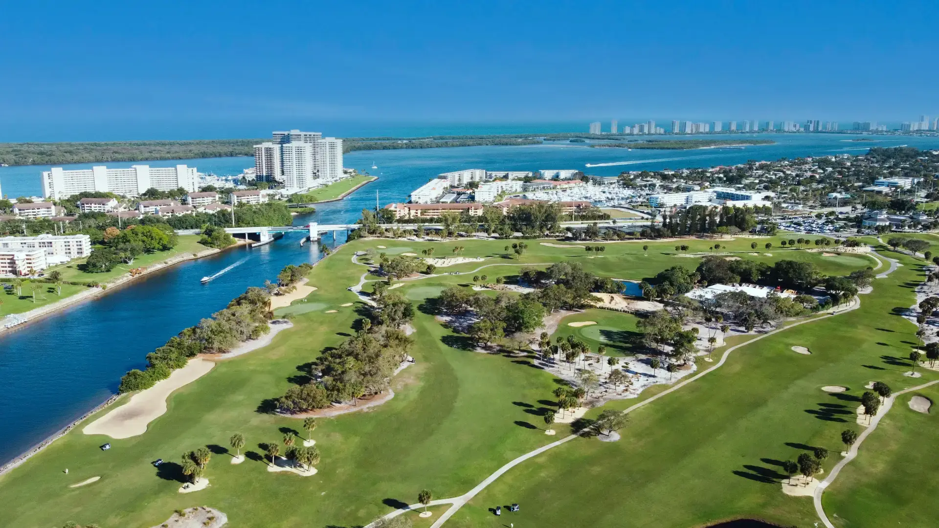 North Palm Beach waterfront home with private dock — Intracoastal access
